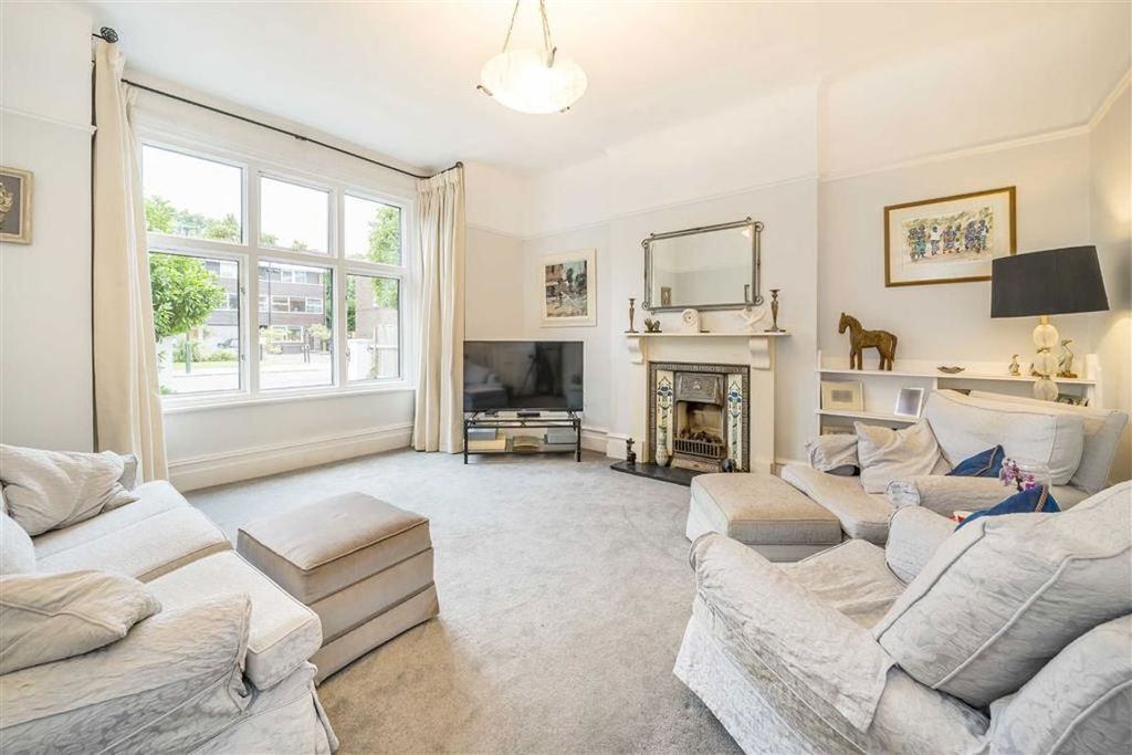 Property photo 3 of 9