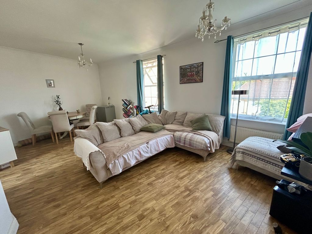 Property photo 2 of 16