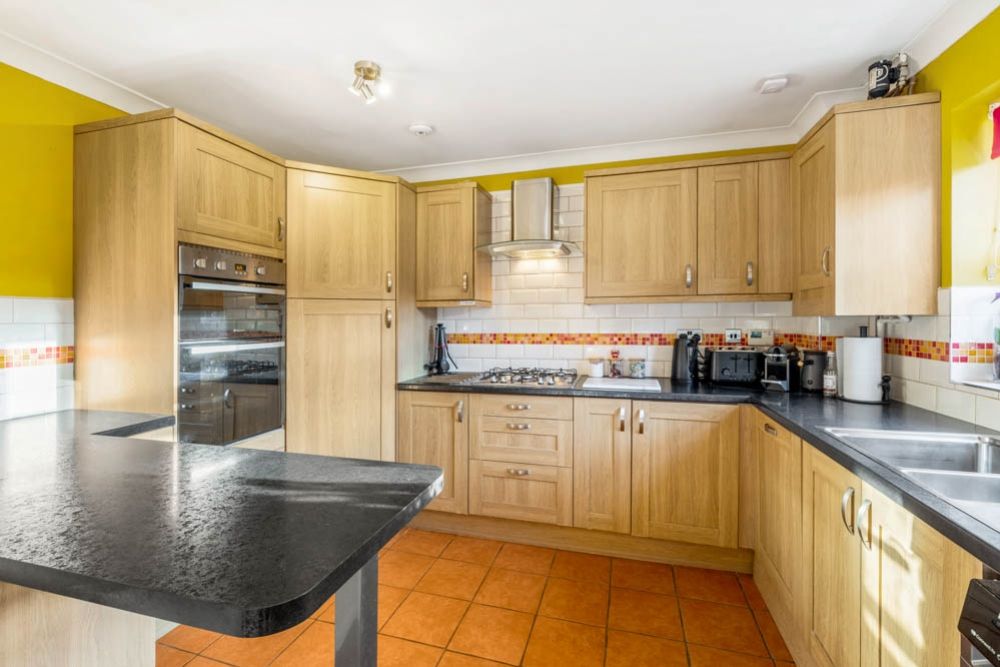 Property photo 3 of 23 6 Nicolette Way (Spalding)-18