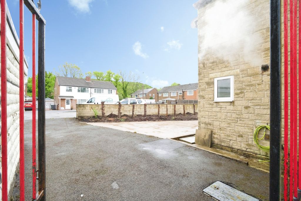 Additional image 20 of 4 bed semi-detached house for saleCrossley Lane, Huddersfield HD5