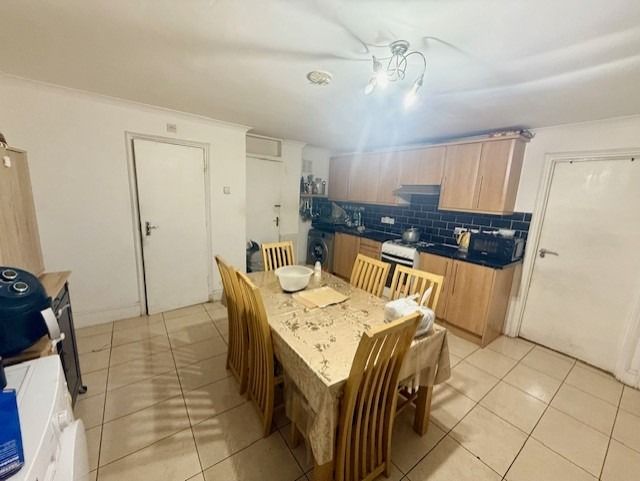 Property photo 2 of 12 4683322