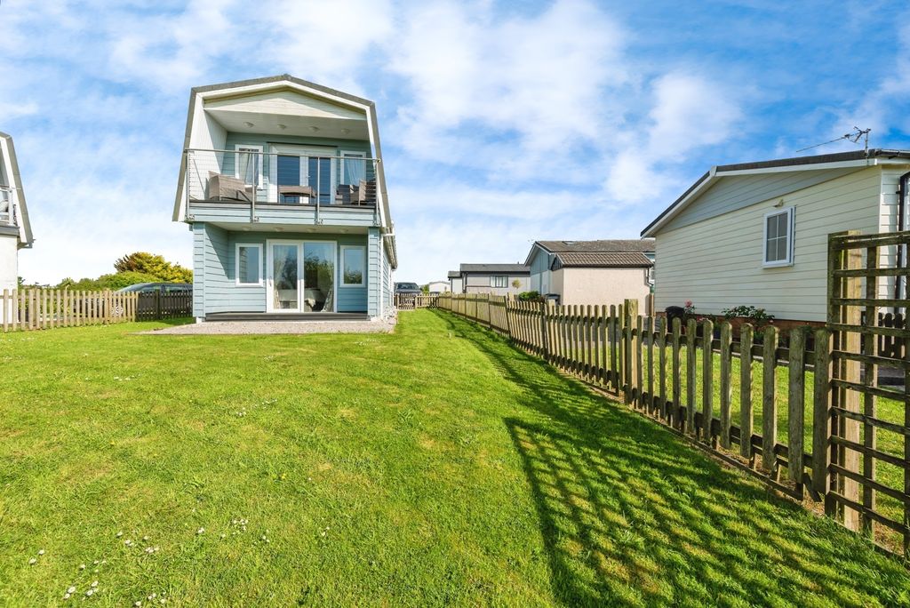 Property photo 1 of 17 Photo