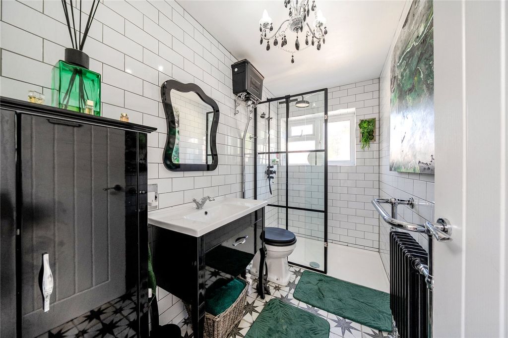 Property photo 1 of 38 Picture No. 07