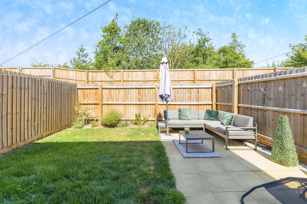 Property photo 2 of 16