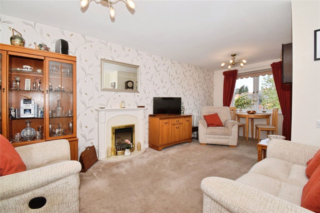 Property photo 2 of 16 Living Room