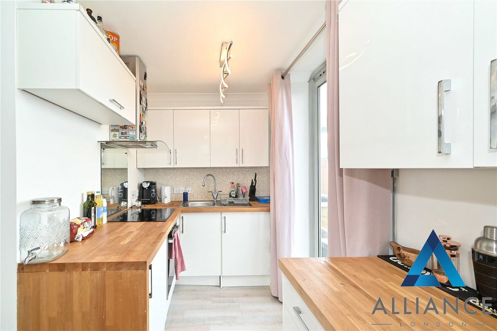 Property photo 3 of 7 Picture No. 02