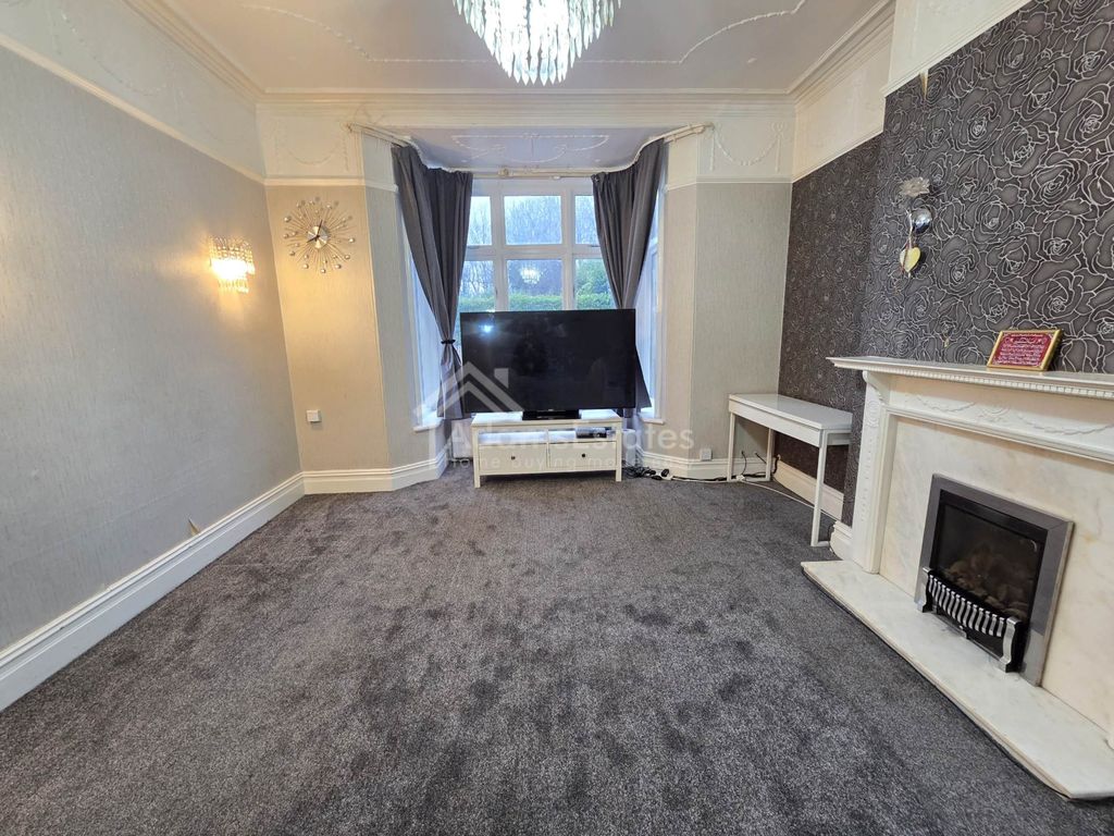 Additional image 13 of 4 bed detached house for saleNorthfield Road, Dewsbury WF13