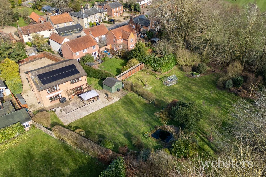 Property photo 2 of 26