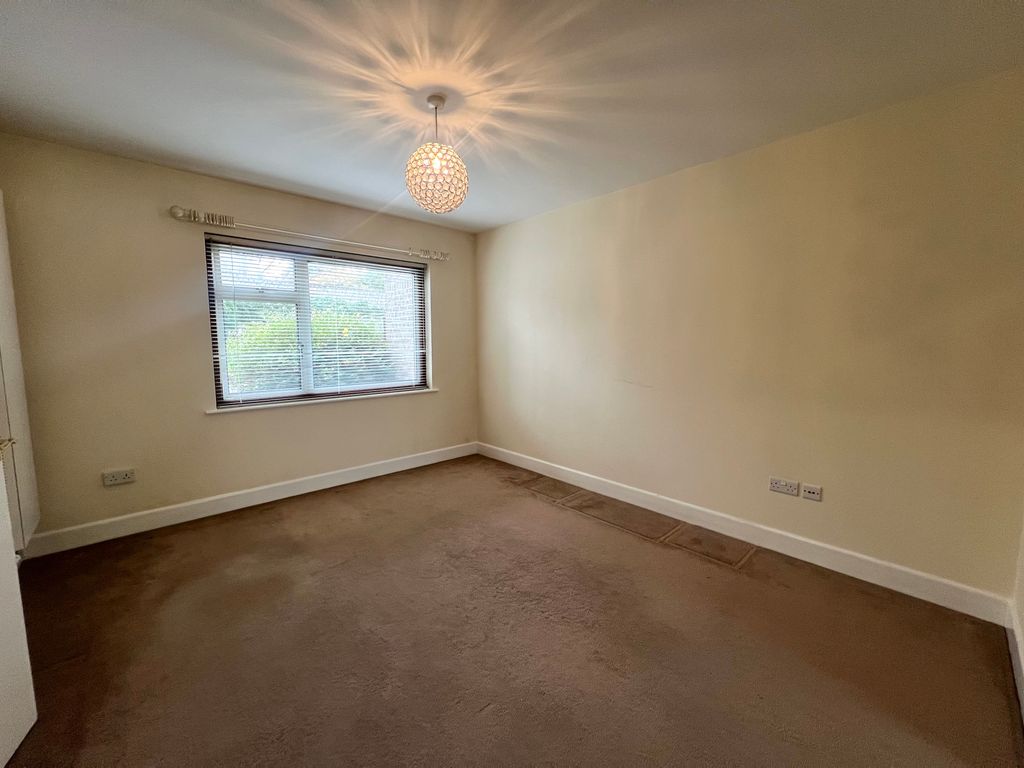 Property photo 2 of 12 Dining Room