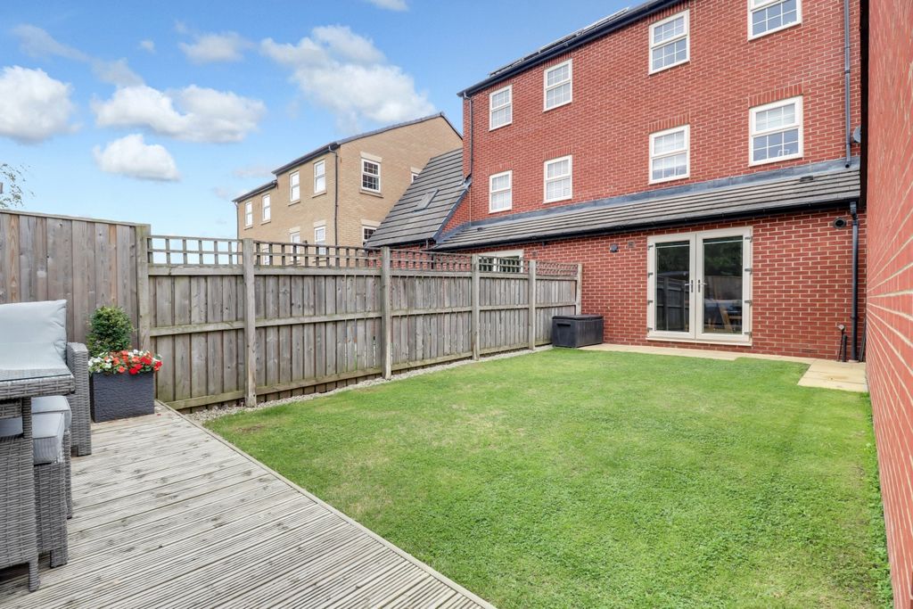 Property photo 2 of 27 2- Rob Hammond Ewemove Pontefract