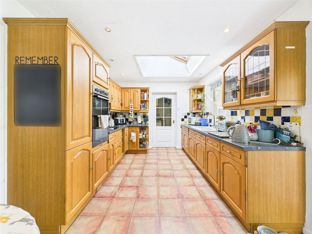 Property photo 3 of 18 Picture No. 21