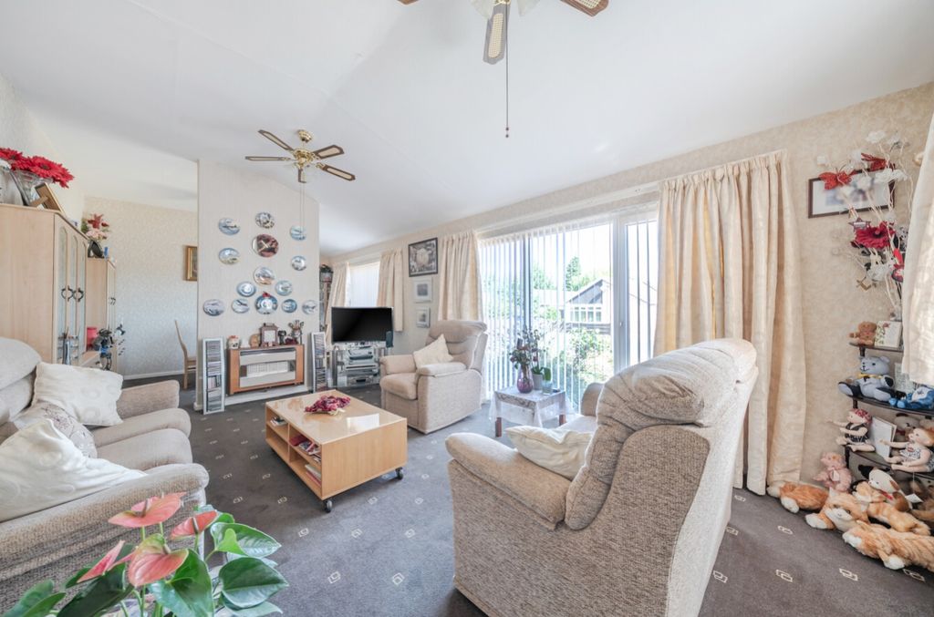 Property photo 3 of 22 11-6A7c484ee0c95-1503930-19Ff568564983-011-11