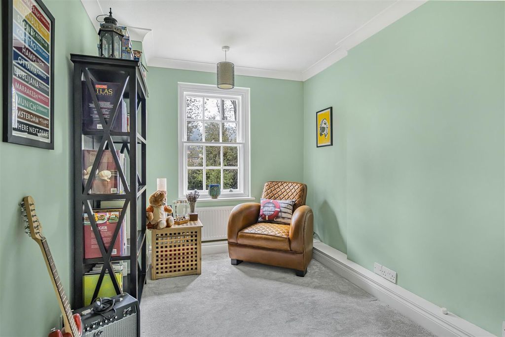 Property photo 3 of 17 8_41197.Jpg