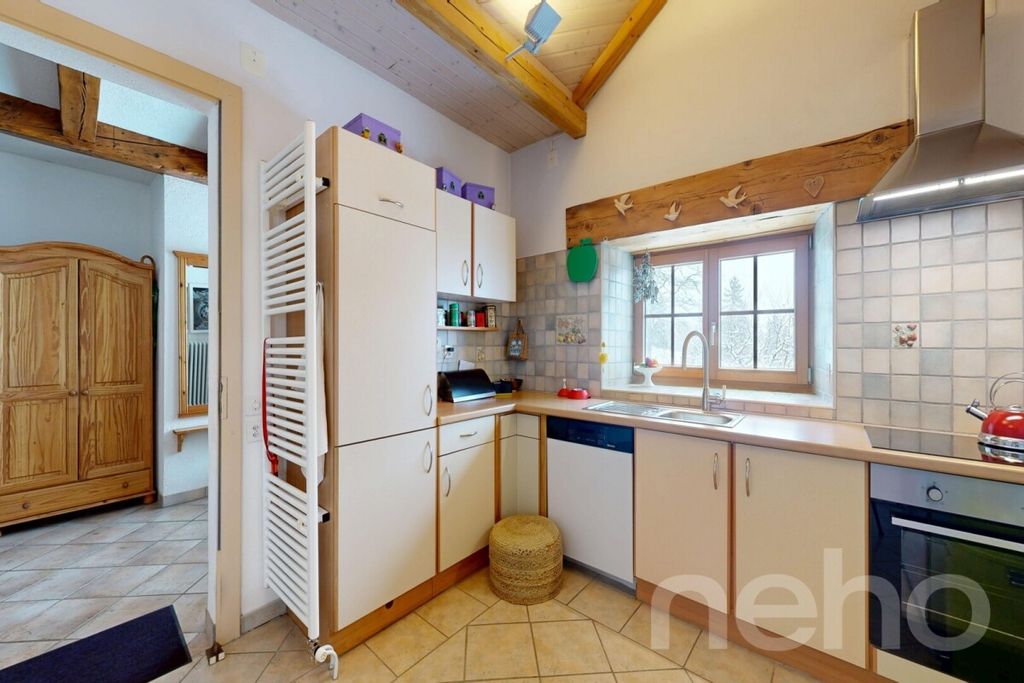 Property photo 3 of 12