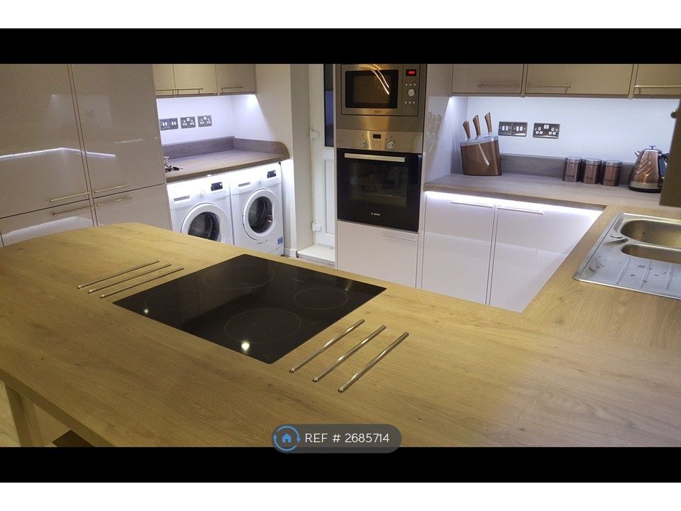 Property photo 1 of 12 Contemporary Kitchen