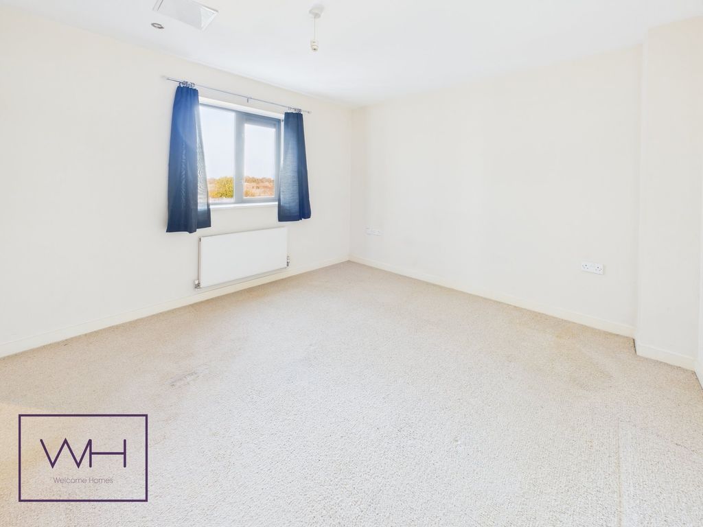 Property photo 3 of 14 Cam03785G0-Pr0240-Still009