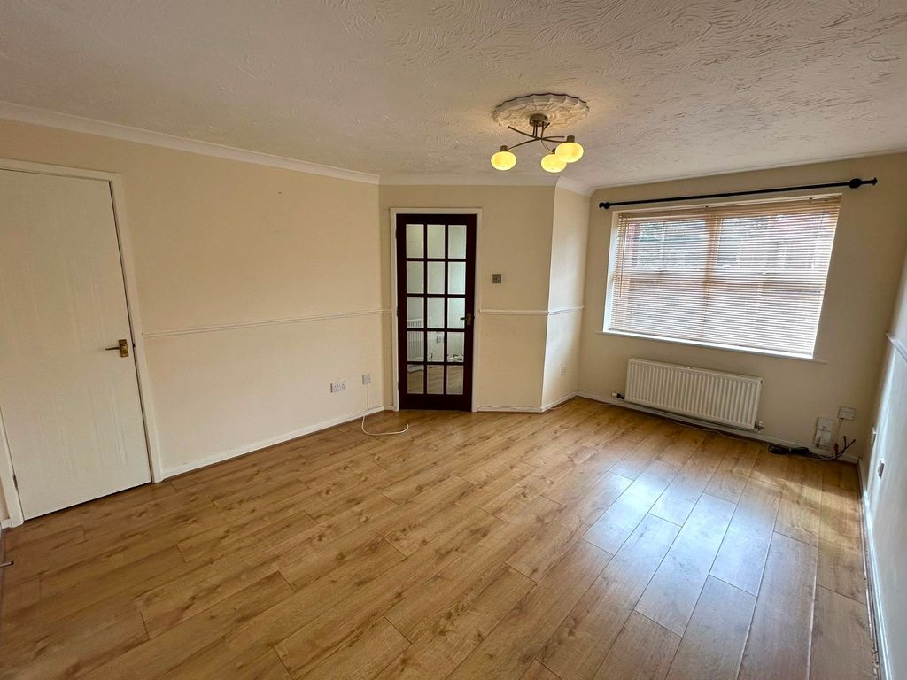 Property photo 2 of 15 Picture No. 29