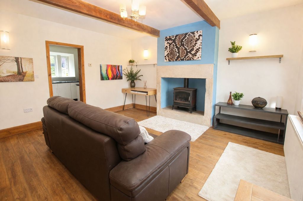 Property photo 3 of 35