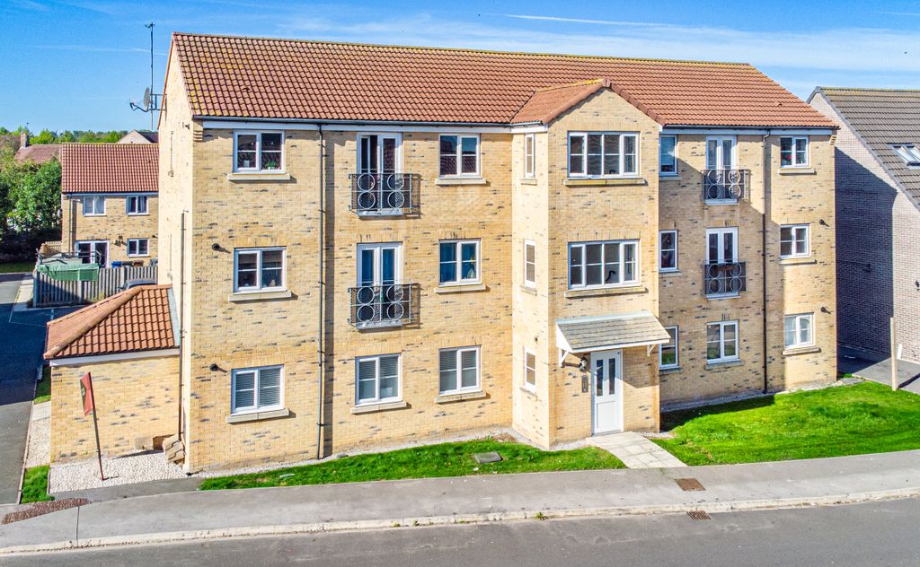 Property photo 2 of 16 Front