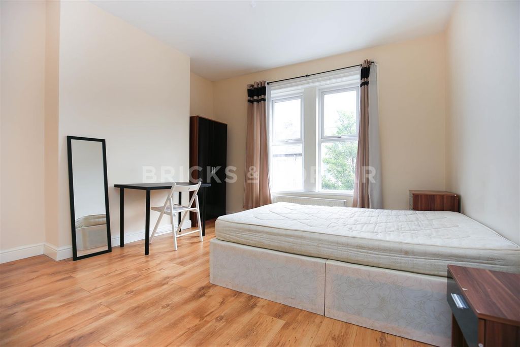 Property photo 3 of 7 Ficgwq3O49Qiv0Nk7Cex0B7Dskq.Jpg