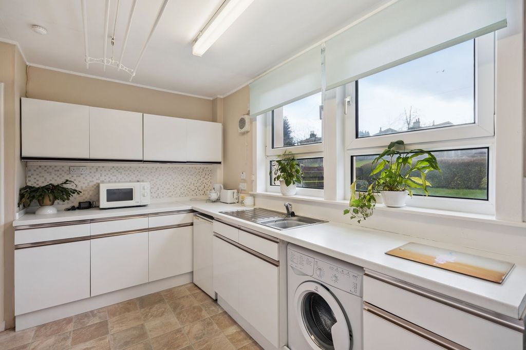 Property photo 3 of 15 Kitchen