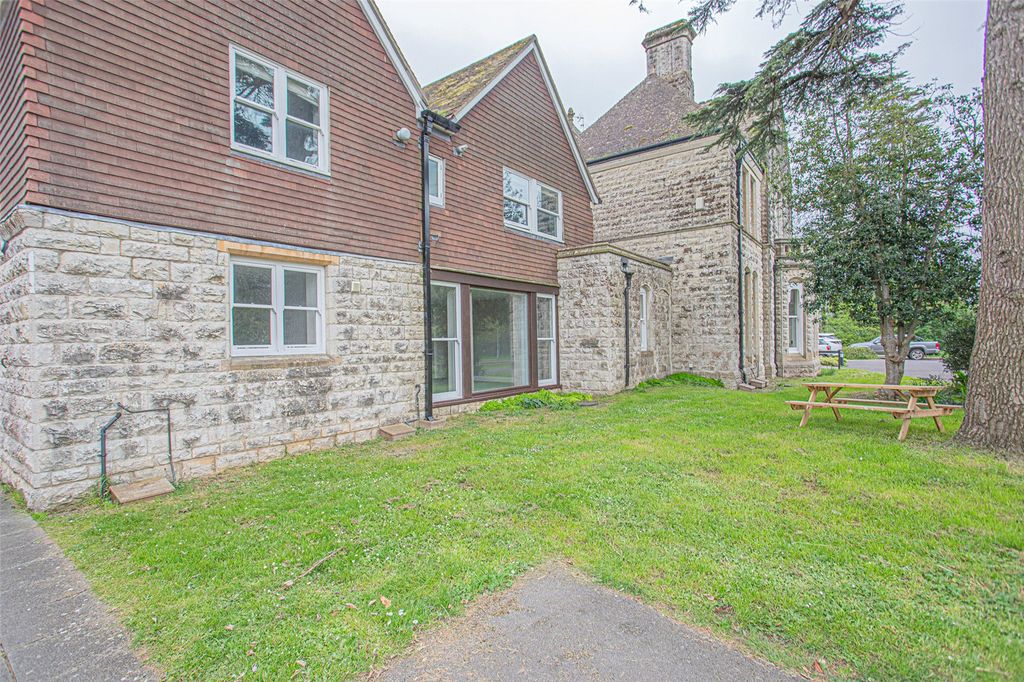 Property photo 1 of 12 Picture No. 13