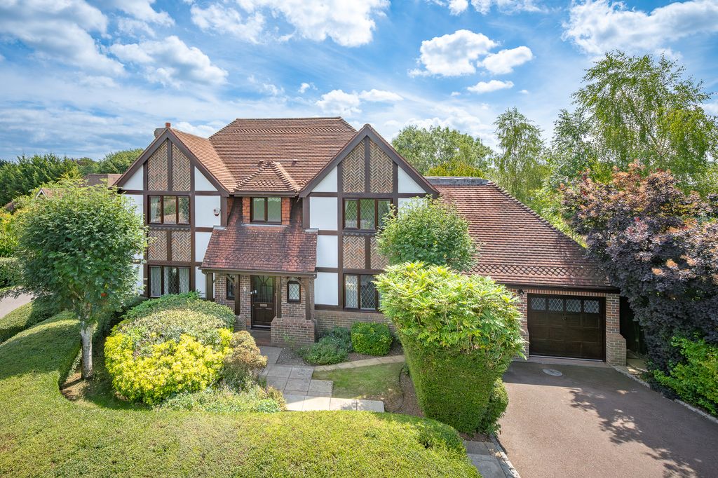 Property photo 1 of 24