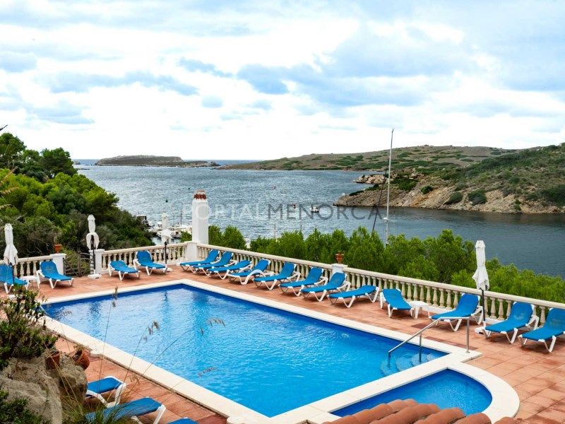 Property photo 1 of 28