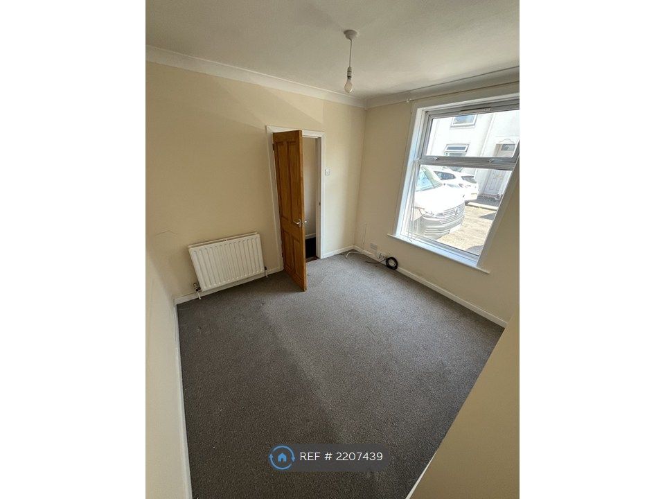 Property photo 2 of 9 Sitting/Front Room