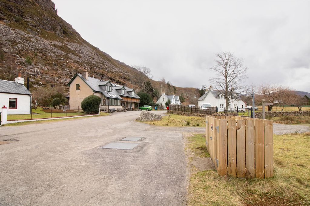 Property photo 2 of 14 Photo 1