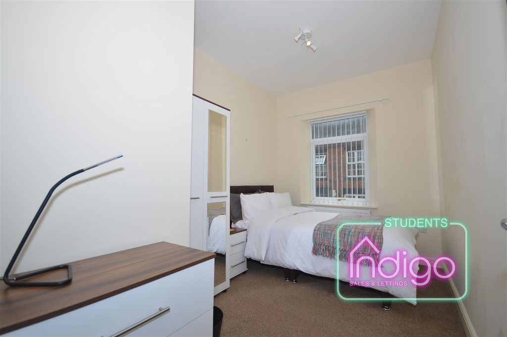 Property photo 2 of 14 Room3 (4).Jpg