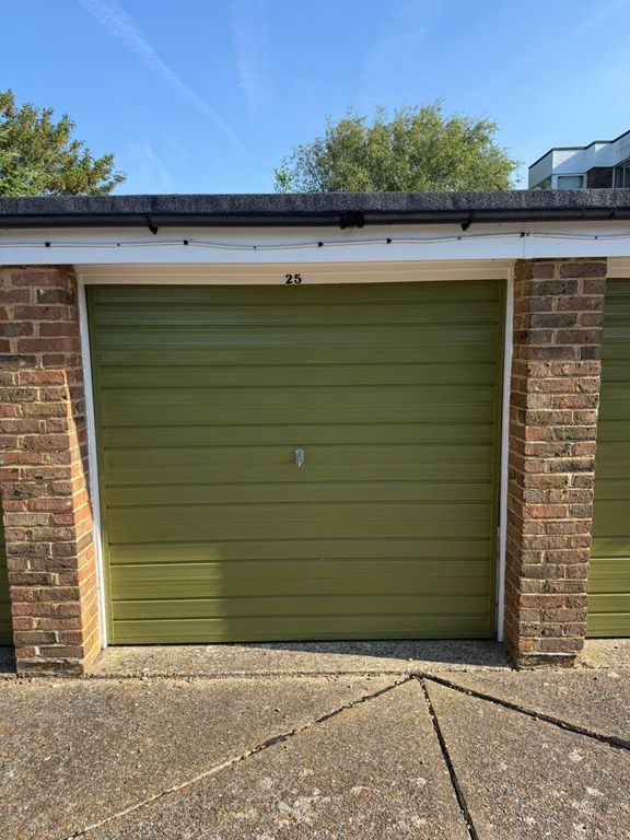 Property photo 1 of 3