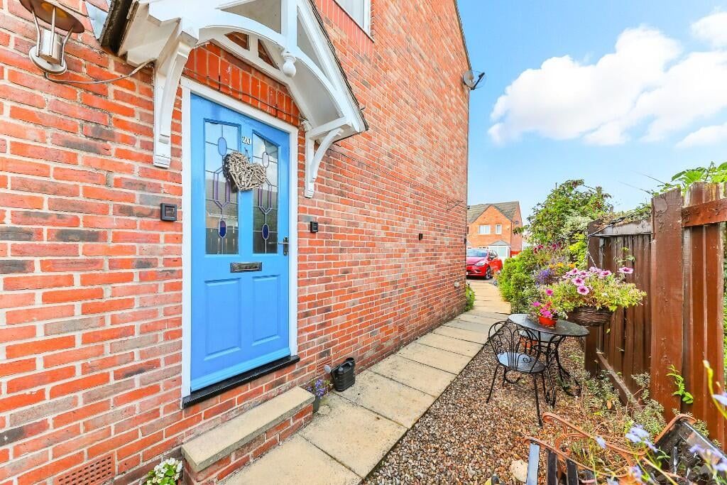 Property photo 2 of 17