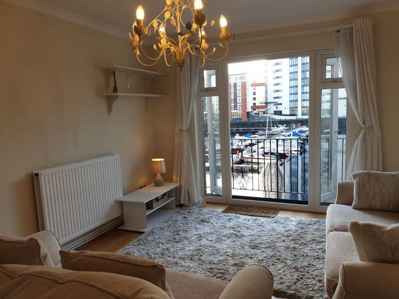 Property photo 2 of 14 Lounge