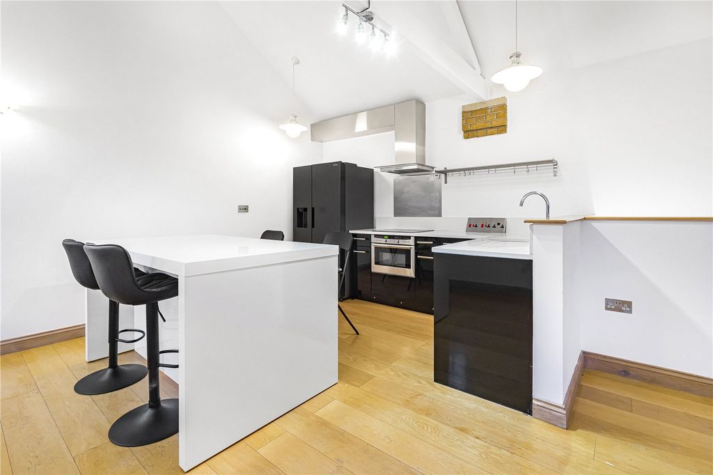 Property photo 2 of 23 Picture No. 41