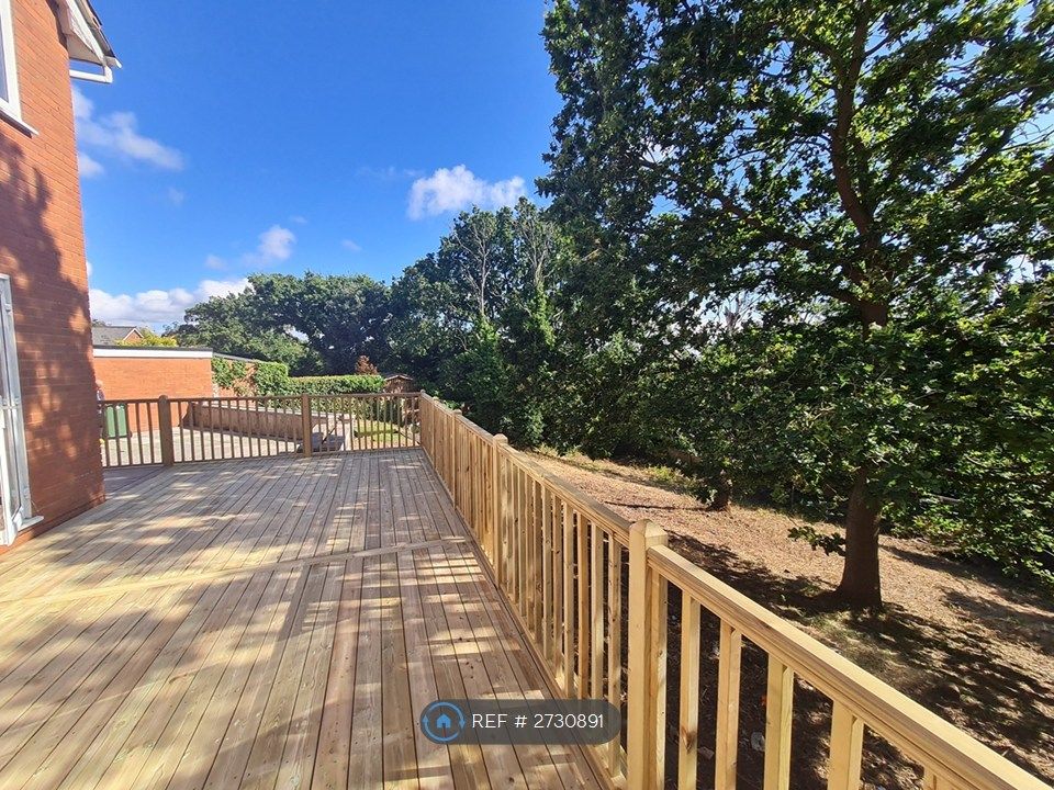 Property photo 1 of 17 Sunny Patio, Deck & Sloping Garden