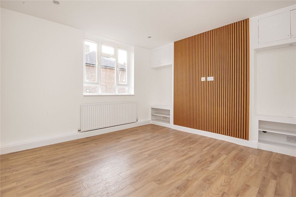 Property photo 1 of 14 Picture No. 08