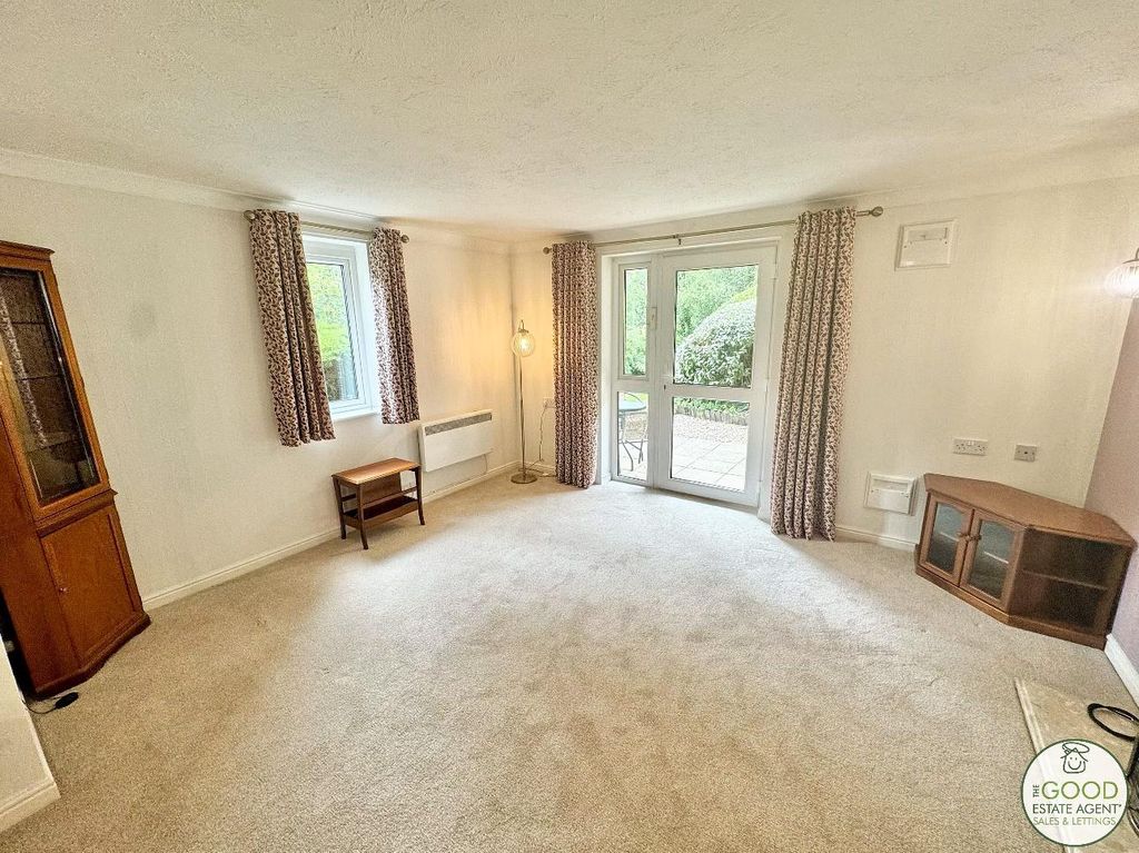 Property photo 2 of 18