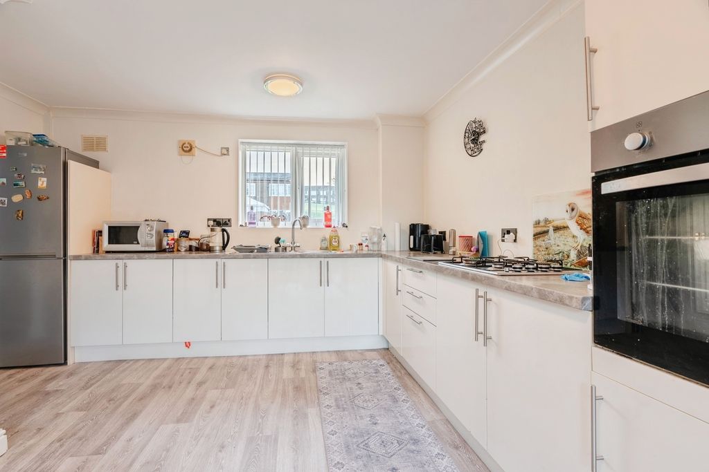 Property photo 3 of 17 Pbox-Img.Jpg