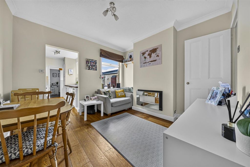 Property photo 2 of 18 2