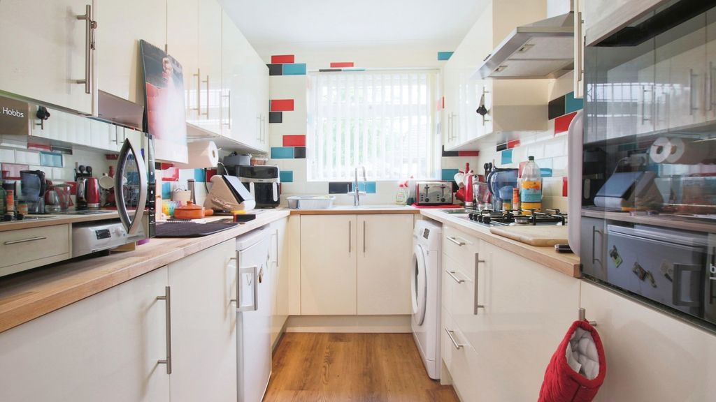 Property photo 2 of 18 3467444