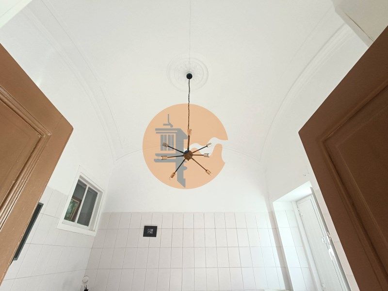 Property photo 3 of 32
