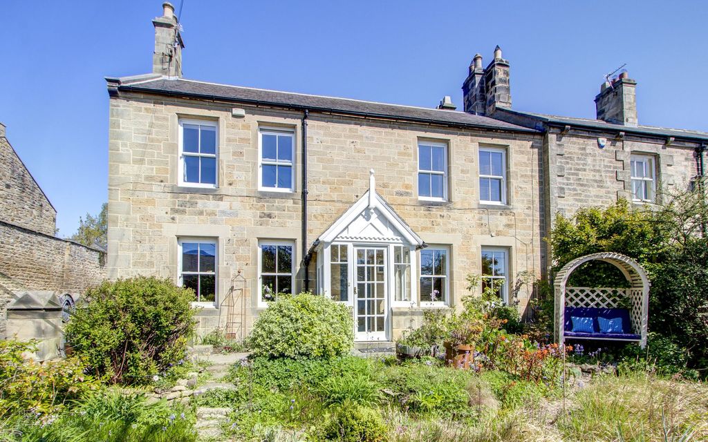 Property photo 1 of 42 Brunswick House