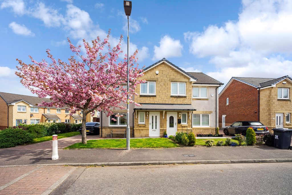 Property photo 1 of 33