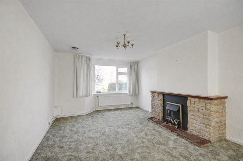 Property photo 2 of 19 Lounge_1.Jpeg