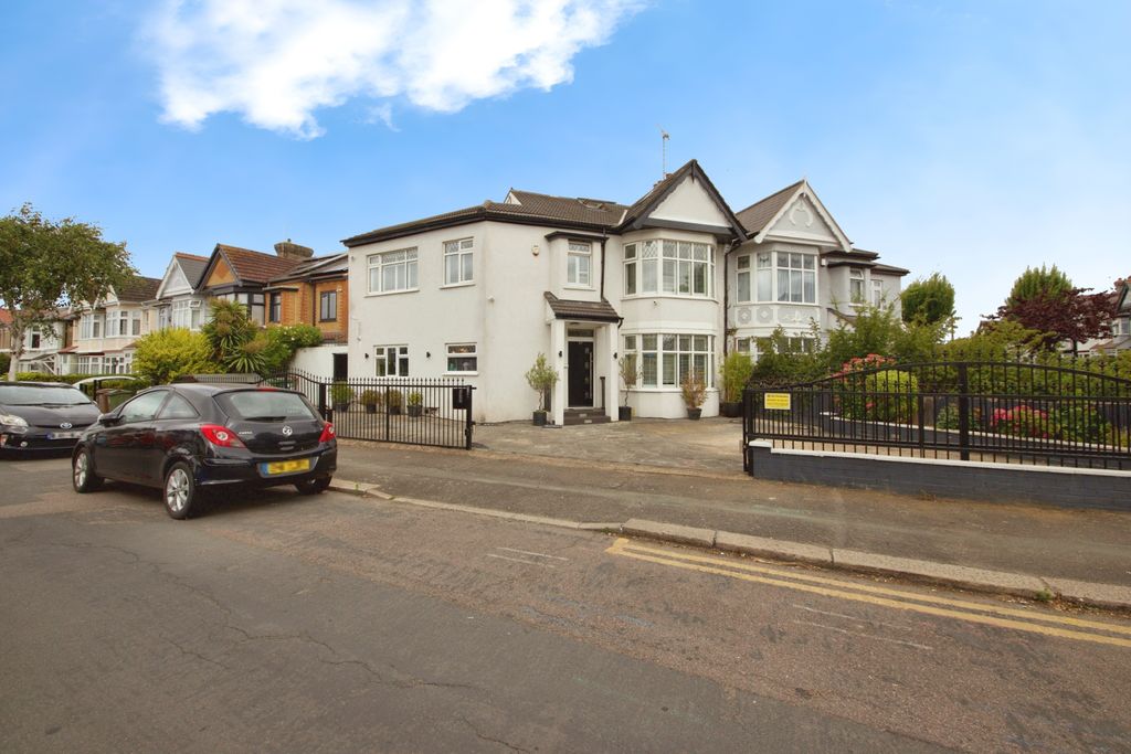 Property photo 1 of 20 Img_2159