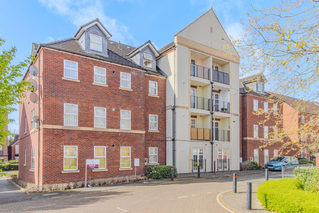 Property photo 1 of 14