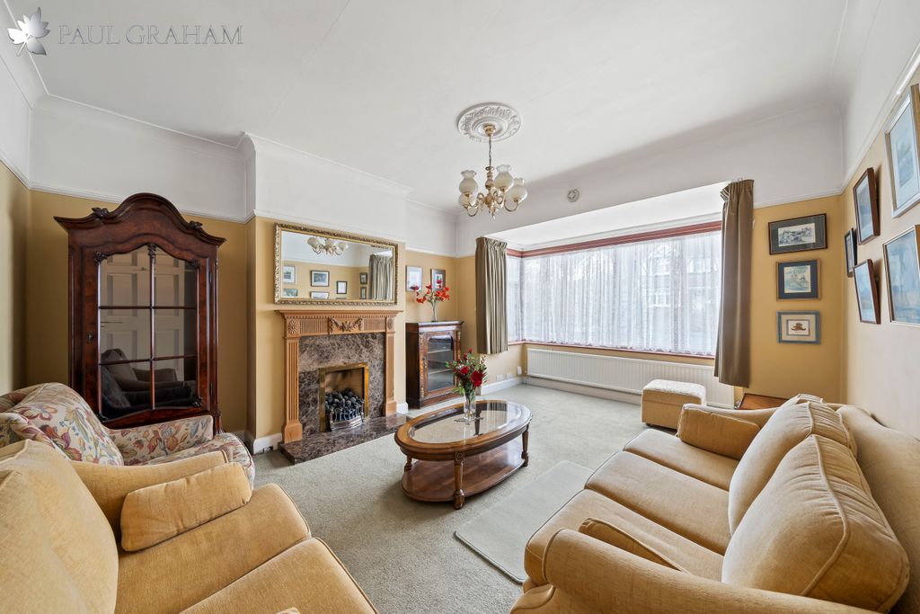 Property photo 3 of 19 Dsc01540