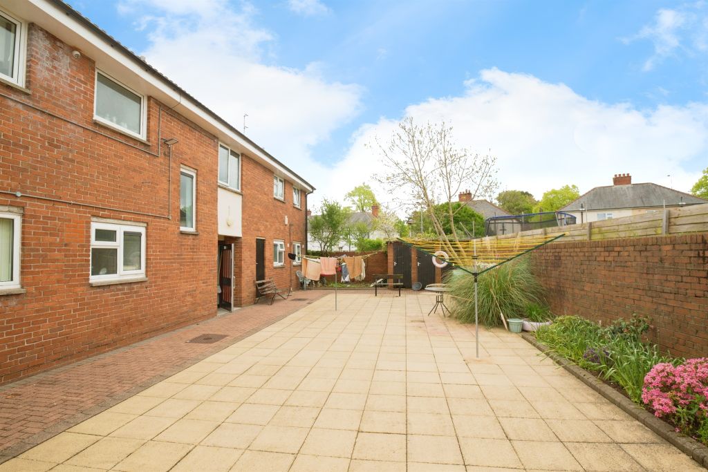 Property photo 2 of 13