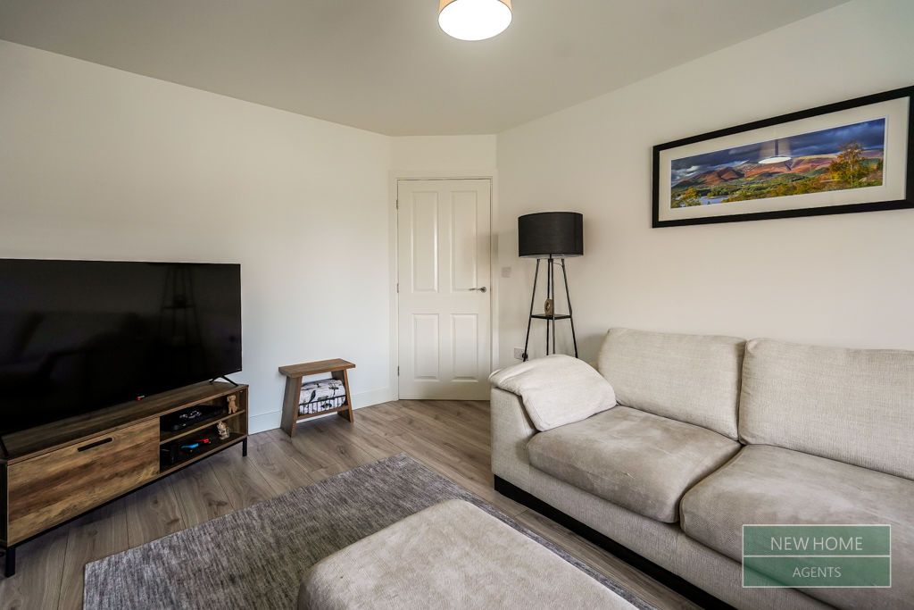 Property photo 3 of 18 Photo 11